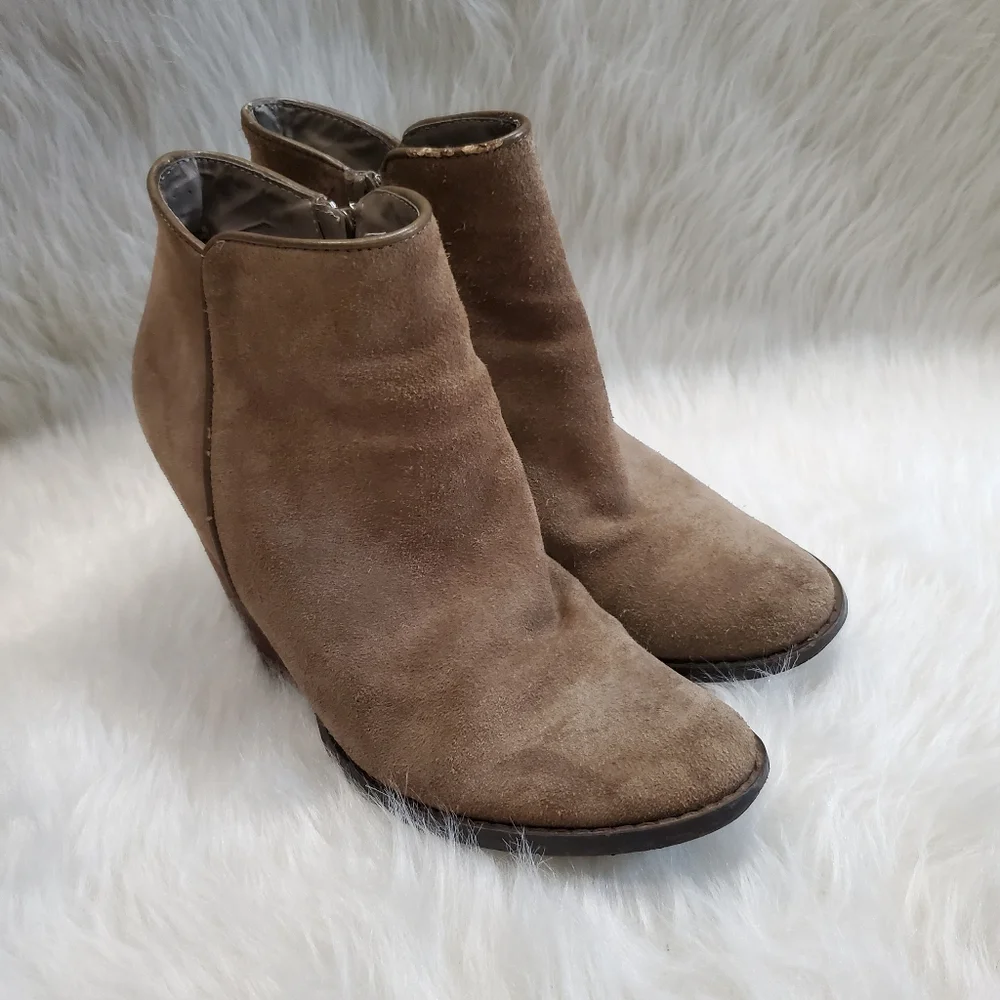 Very Volatile Whitby Suede Ankle Boots, 8